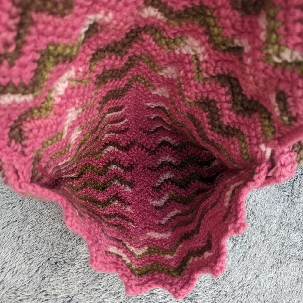 Handmade Crocheted Ripple Shoulder Bag Pink & Green‎